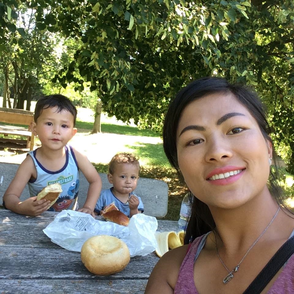 co be H'Mong noi tieng Anh anh 4