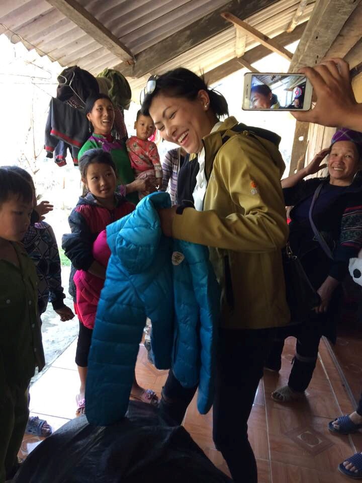 co be H'Mong noi tieng Anh anh 8