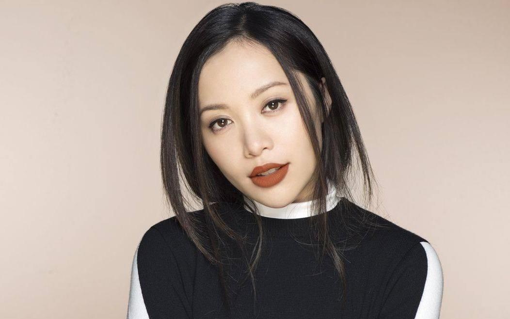 Michelle Phan bat ngo tro lai sau 2 nam tuyen bo giai nghe hinh anh