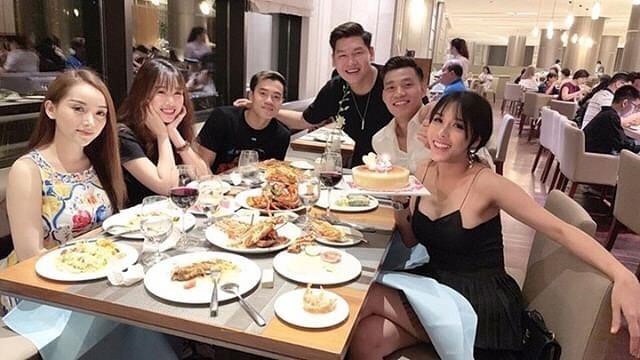 ban gai cau thu anh 4