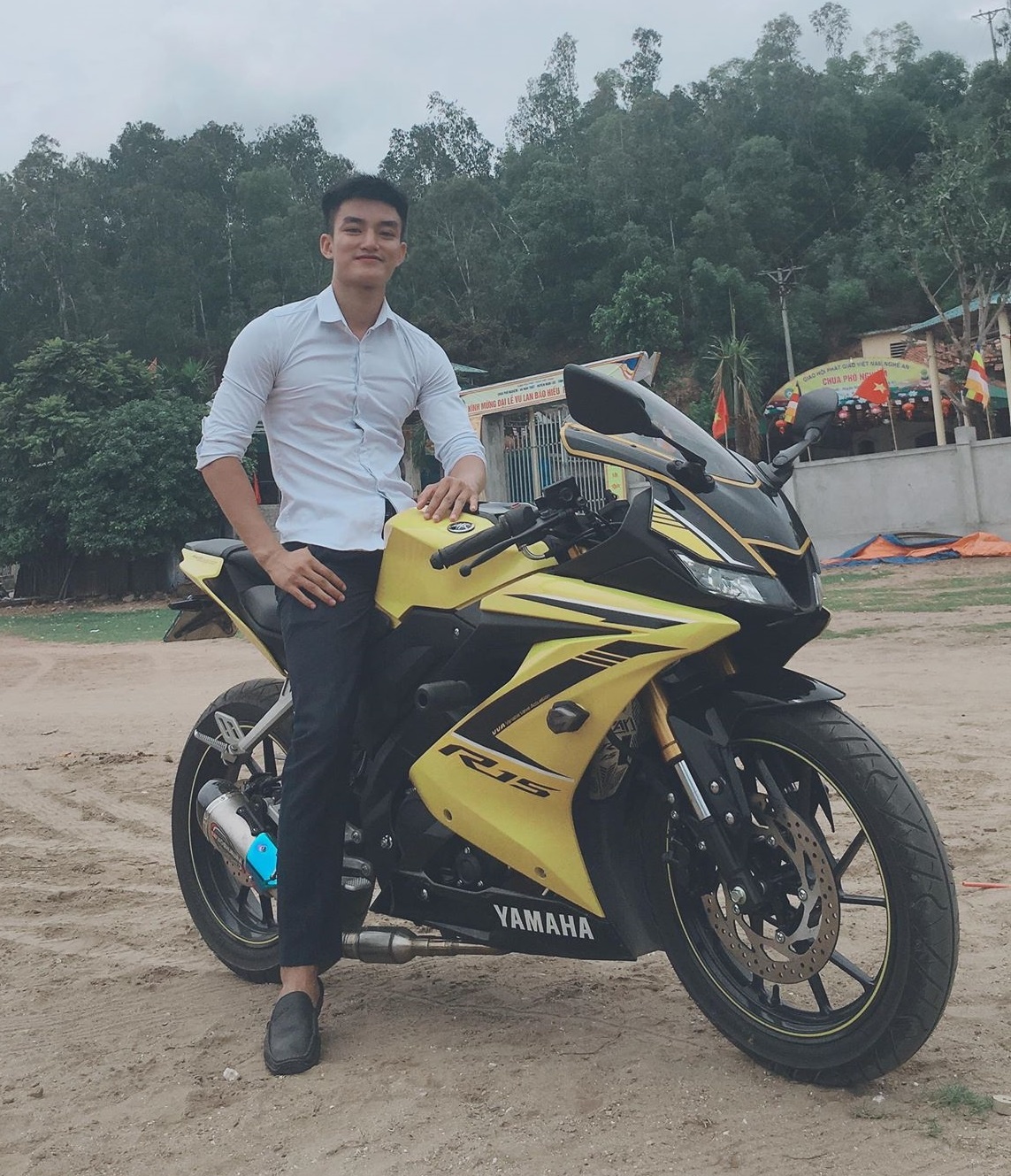 nha co 4 con trai anh 2