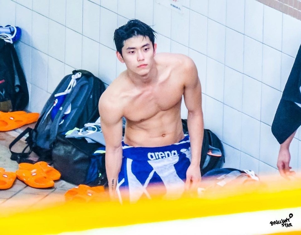 vận động viên bóng nước đẹp trai ảnh 1 van dong vien bong nuoc dep trai anh 1