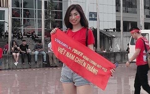 Em gai Van Toan toi san truoc 3 tieng, du doan Viet Nam thang 3-0 hinh anh