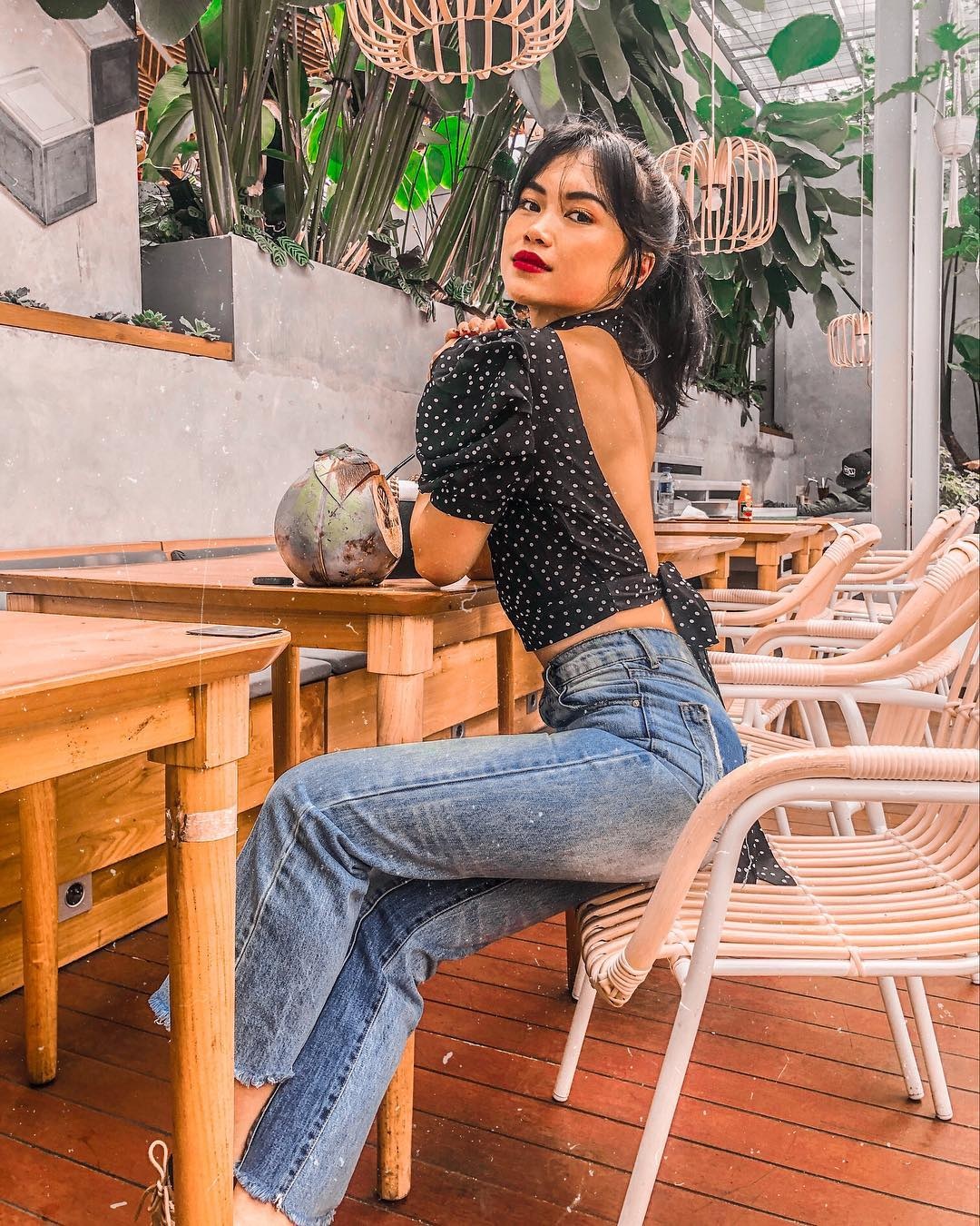 ban gai tien ve Indonesia anh 9