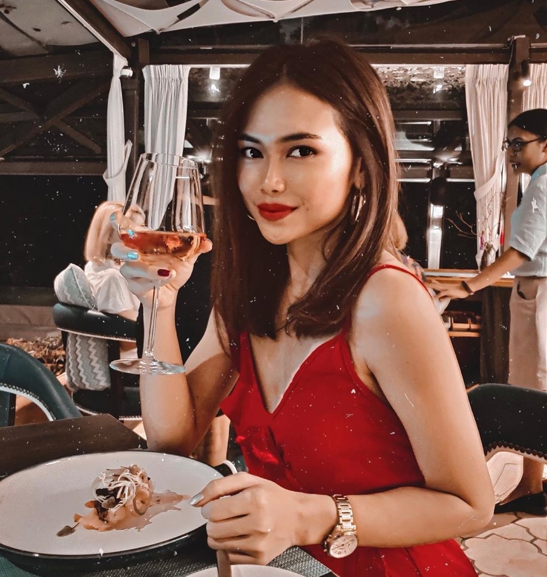 ban gai tien ve Indonesia anh 4