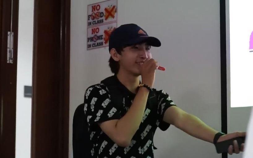 Sinh vien DH FPT cover hit 'Cuoi nhau di' ngot khong kem ban goc hinh anh