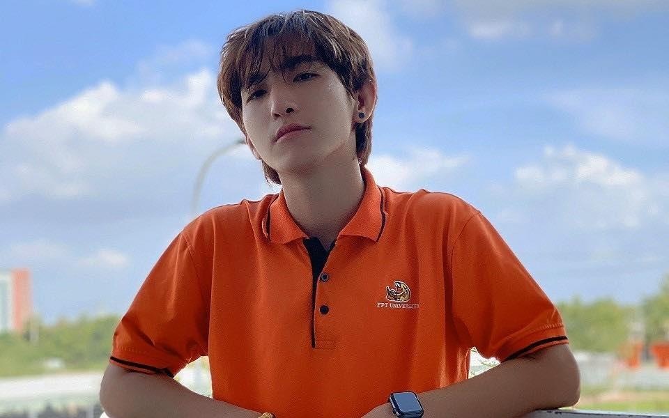 Nam sinh duoc tim kiem sau khi cover 'Cuoi nhau di' trong gio ra choi hinh anh