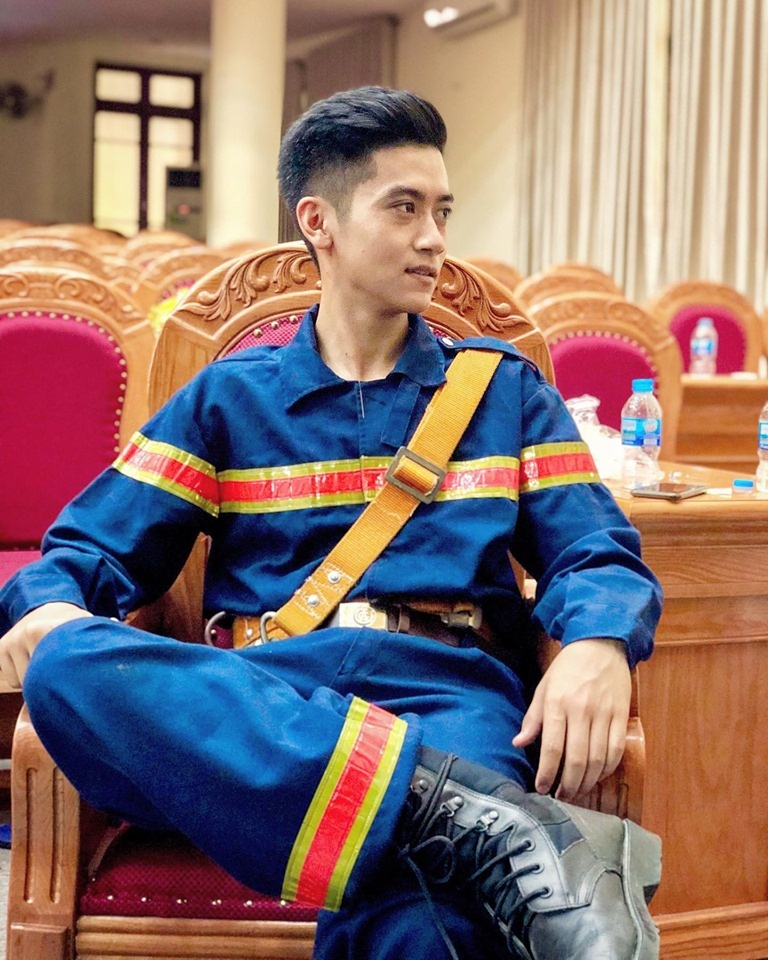 học viên phòng cháy chữa cháy điển trai ảnh 3 hoc vien phong chay chua chay dien trai anh 3
