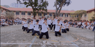 Bai nhay flashmob cong phu cua hoc sinh Marie Curie (TP.HCM) hinh anh