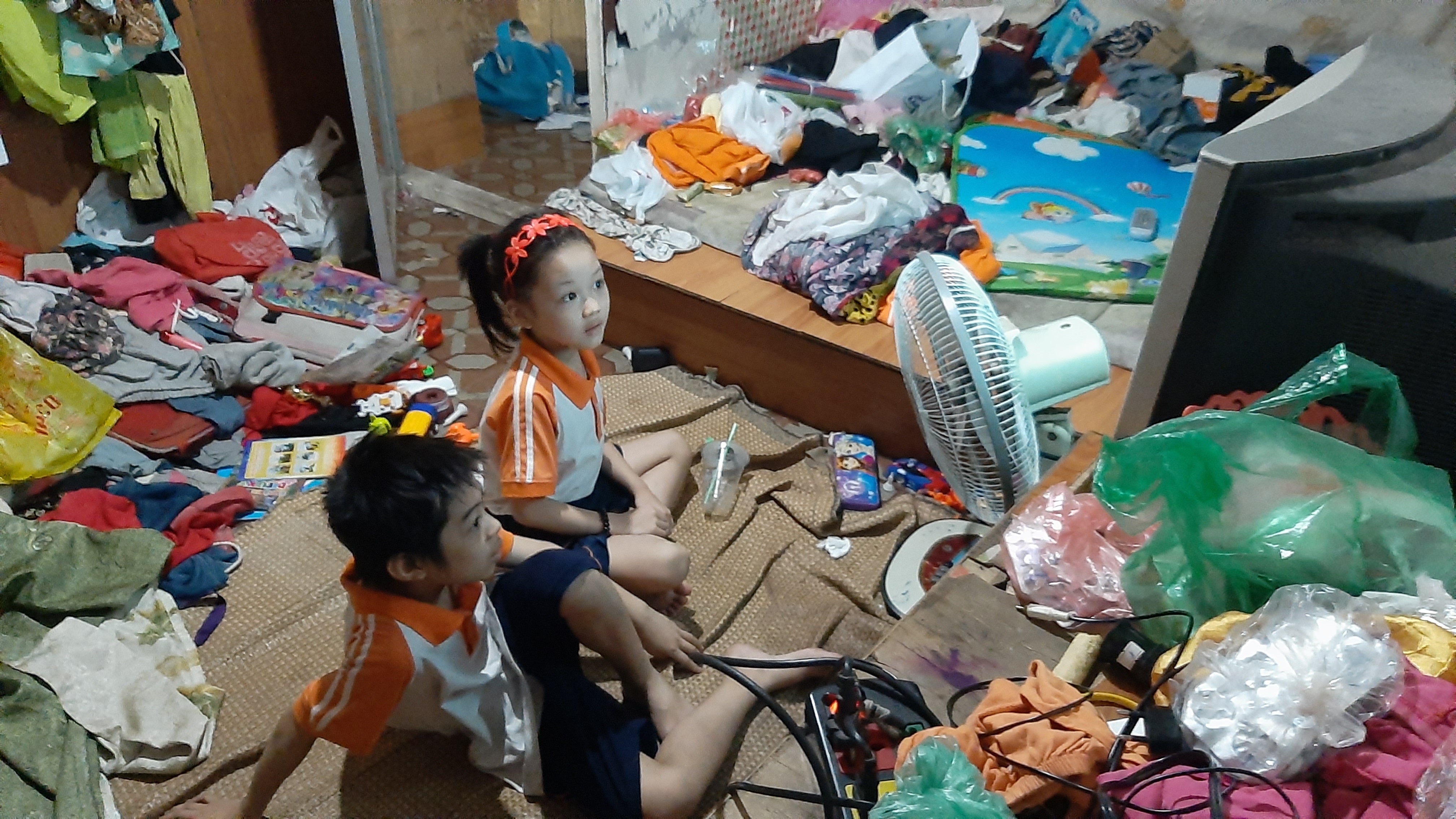 bé gái vô gia cư phối đồ đẹp ảnh 9 be gai vo gia cu phoi do dep anh 9