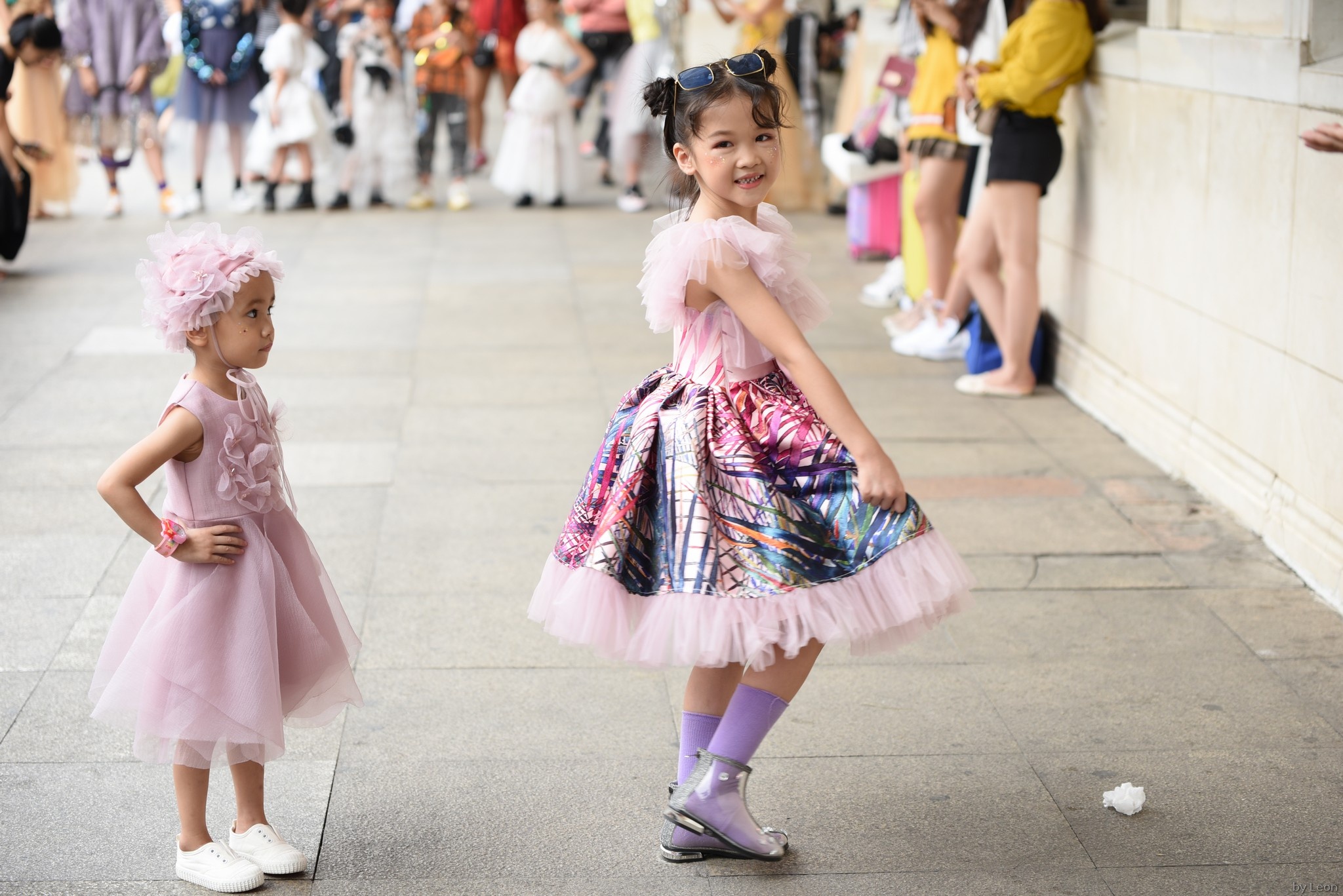 bé gái vô gia cư phối đồ đẹp ảnh 2 be gai vo gia cu phoi do dep anh 2