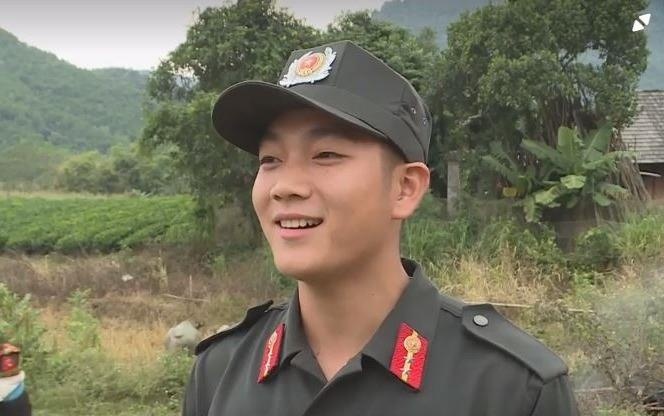 Chien si CSCD bat ngo noi tieng sau khi xuat hien tren truyen hinh hinh anh