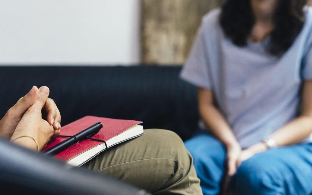 Huan luyen vien tinh duc cho cac doi yeu nhau o Singapore hinh anh