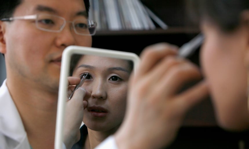 phẫu thuật thẩm mỹ không còn bị kỳ thị ảnh 3 phau thuat tham my khong con bi ky thi anh 3