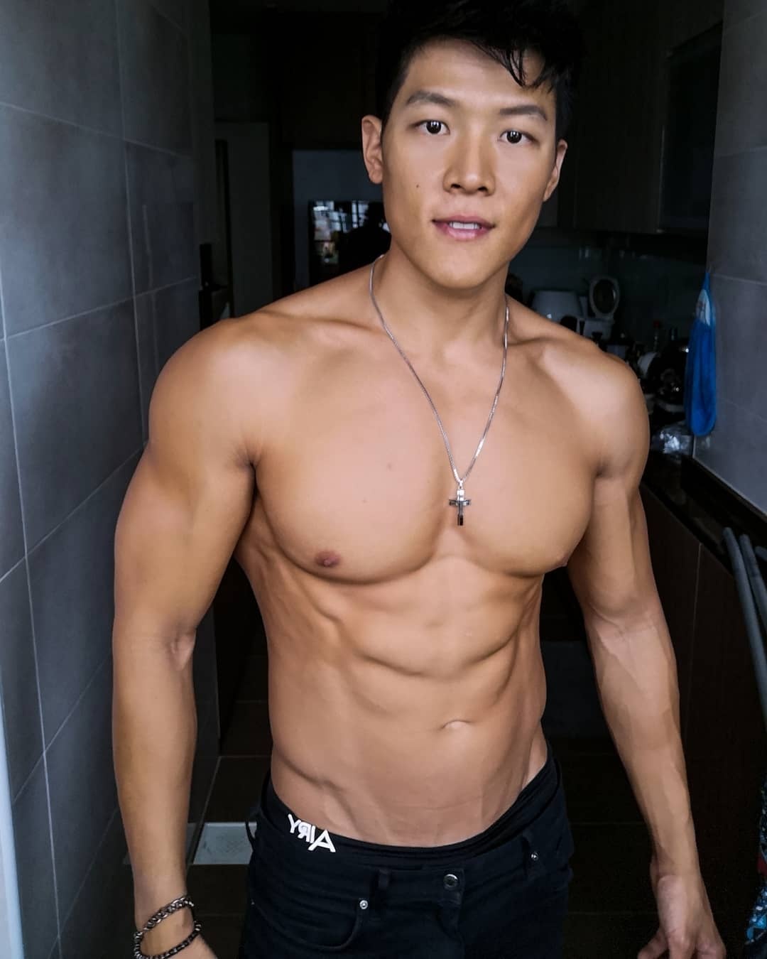 chu quan an hut khach anh 2