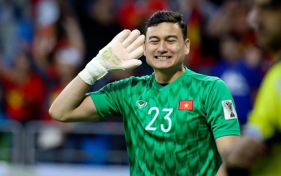 Van Lam tro ve nha, dat muc tieu 'an that nhieu va quen di trai bong' hinh anh