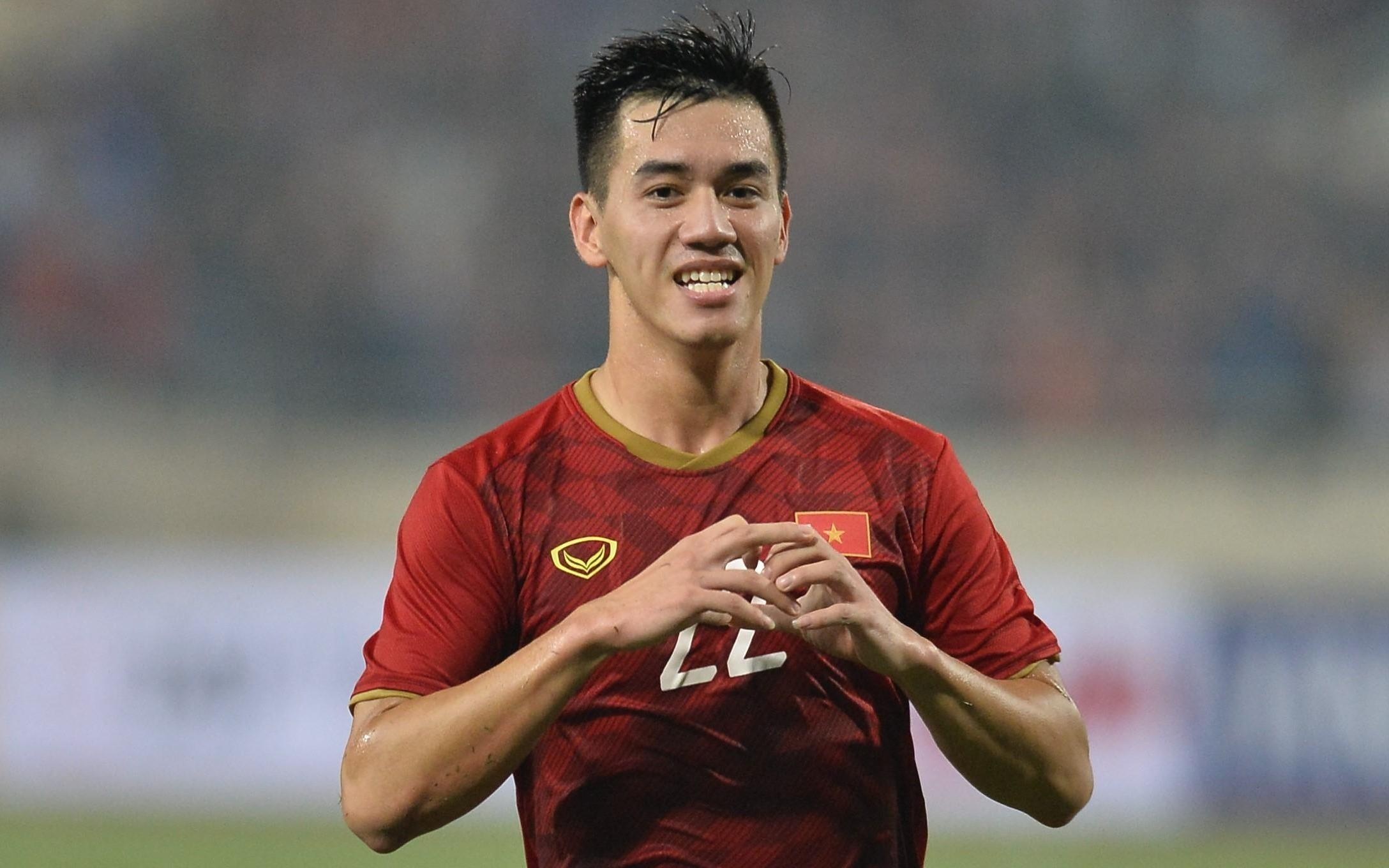 Anh che Tien Linh la nguoi hung trong tran doi dau U22 Thai Lan hinh anh