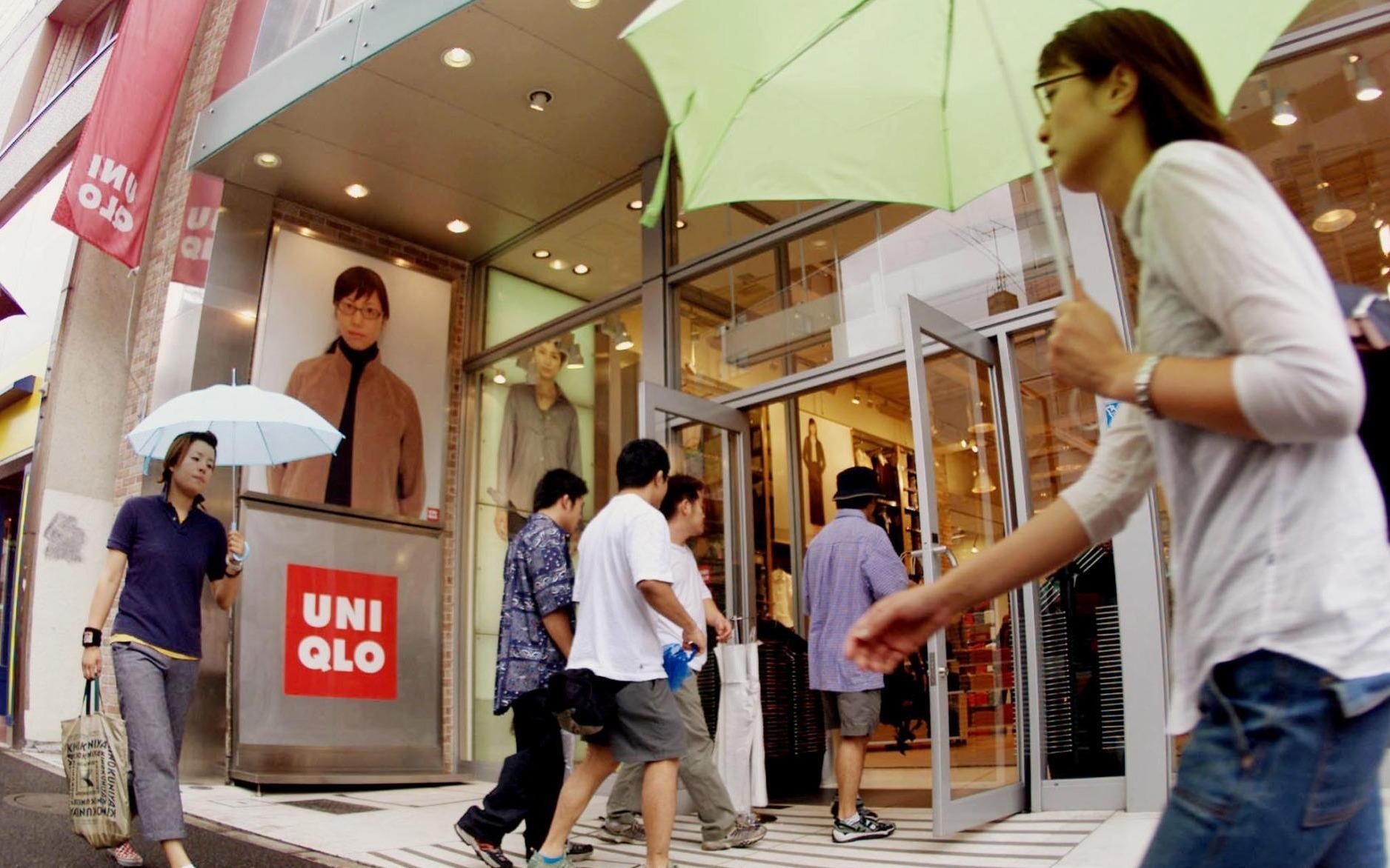 Vi sao gioi tre Nhat tu bo phong cach Harajuku, chon Uniqlo toi gian hinh anh