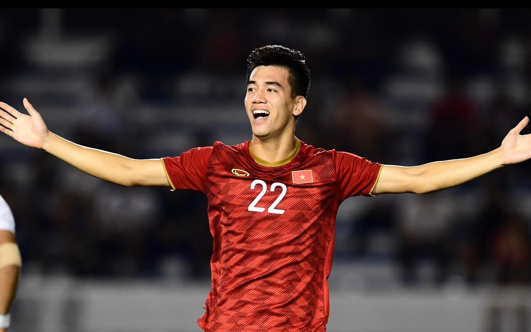 Duc Huy hua moi an la 'dong luc' de Tien Linh ghi ban truoc Campuchia hinh anh