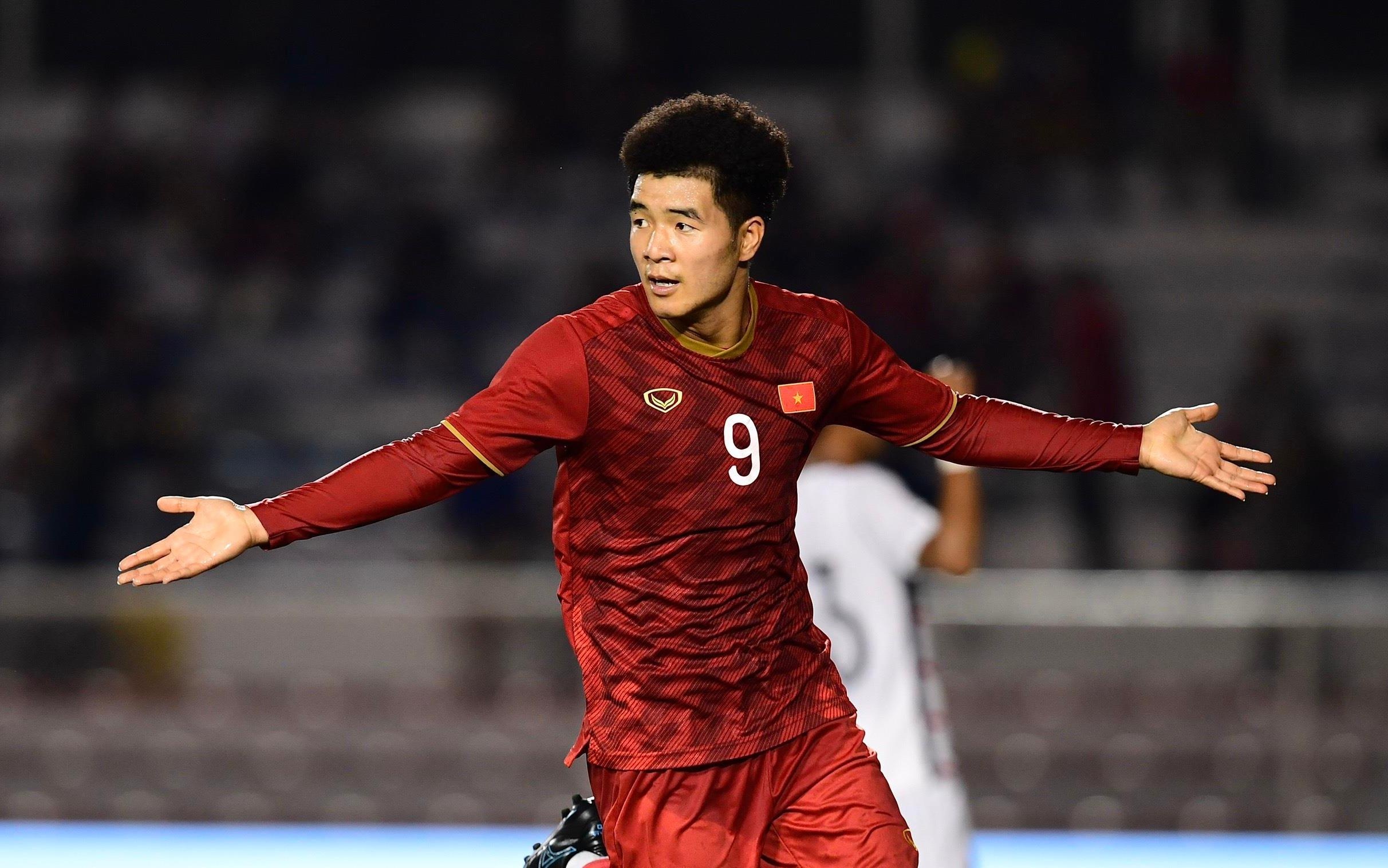 Anh che Duc Chinh khong con 'den' trong tran thang 4-0 U22 Campuchia hinh anh