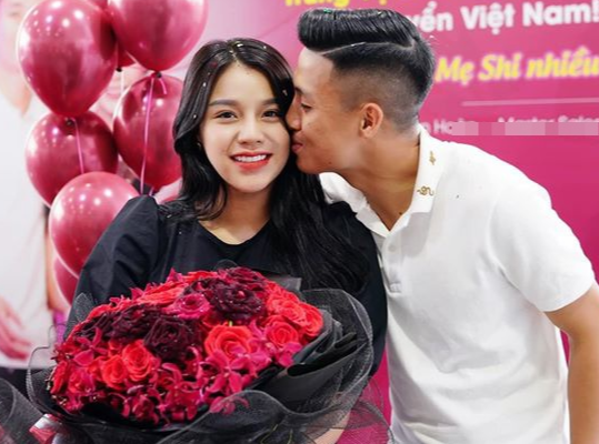 Trung ve Bui Tien Dung mua xe hoi tang vo hinh anh