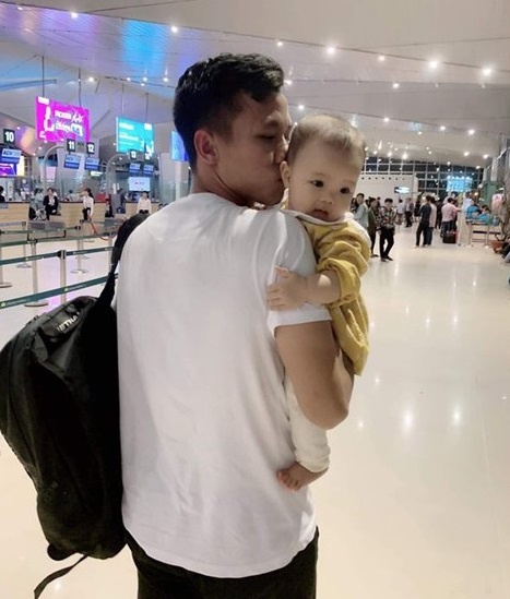 cầu thủ thương vợ chăm con ảnh 7 cau thu thuong vo cham con anh 7