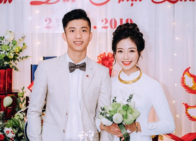 Vo sap cuoi Van Duc: 'Cam on vi ta gap nhau trong luc kho khan nhat' hinh anh