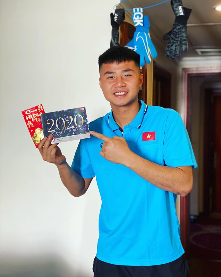 U23 Viet Nam sang Thai Lan anh 2