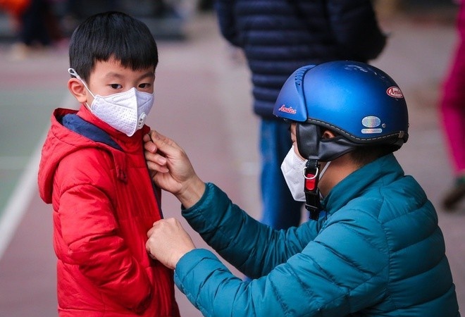 'Nghi hoc vi dich virus corona, con vui, cha me dau dau' hinh anh