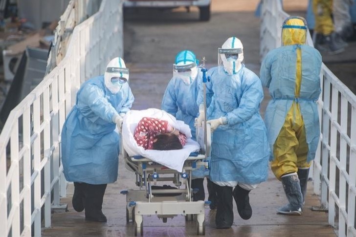 Benh nhan bat ngo ve tien nghi trong benh vien xay 10 ngay o Vu Han hinh anh