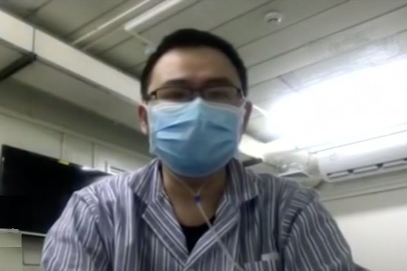 Benh nhan cam kich su tan tam cua y bac si o benh vien Hoa Than Son hinh anh