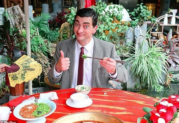 'Ban sao Mr. Bean' o lai Vu Han, gay bao nho clip co vu nguoi dan hinh anh