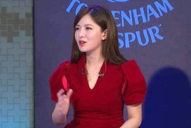 Tu Linh MU duoc khen ngoi nhan sac khi tro lai lam viec hau sinh con hinh anh