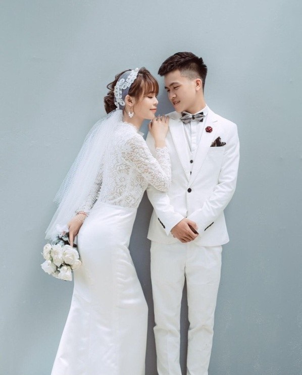 dam cuoi mua dich anh 1