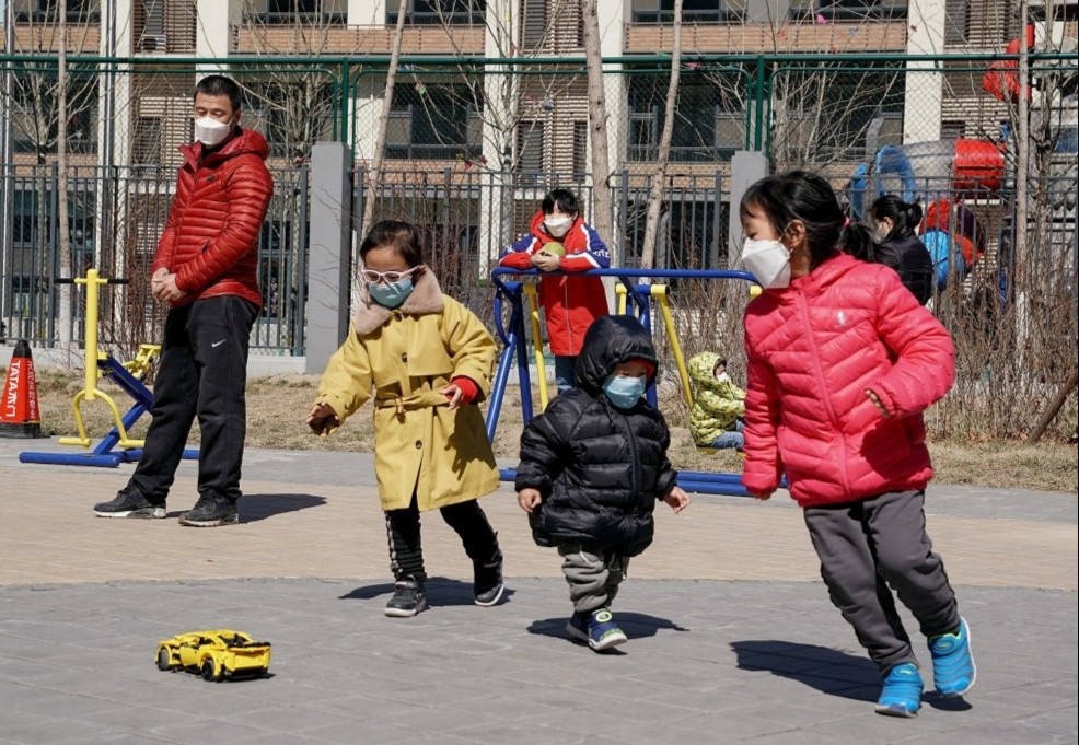 Ca nhiem moi giam, cuoc song binh thuong dan tro lai voi Trung Quoc hinh anh