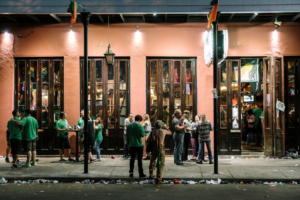 benh nhan covid-19 vinh biet gia dinh anh 2