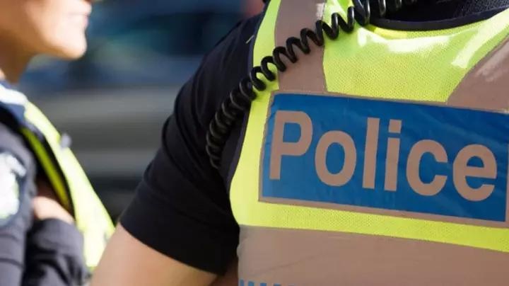 nho nuoc bot vao canh sat anh 1