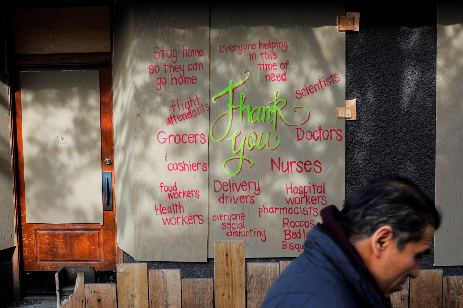 nghe thuat duong pho mua dich benh anh 12