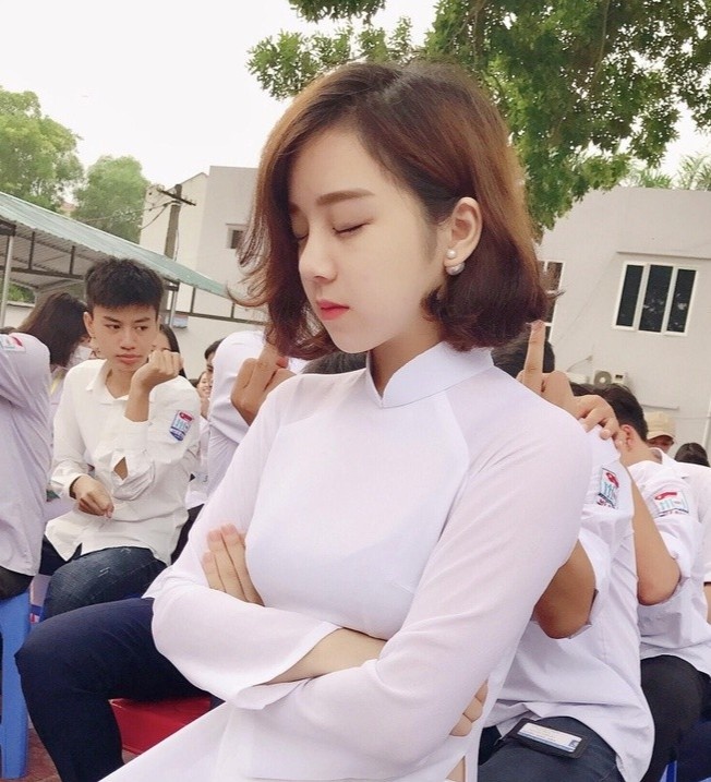 hot girl bị quay lưng ảnh 5 hot girl bi quay lung anh 5