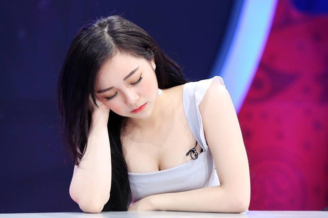 hot girl bị quay lưng ảnh 6 hot girl bi quay lung anh 6
