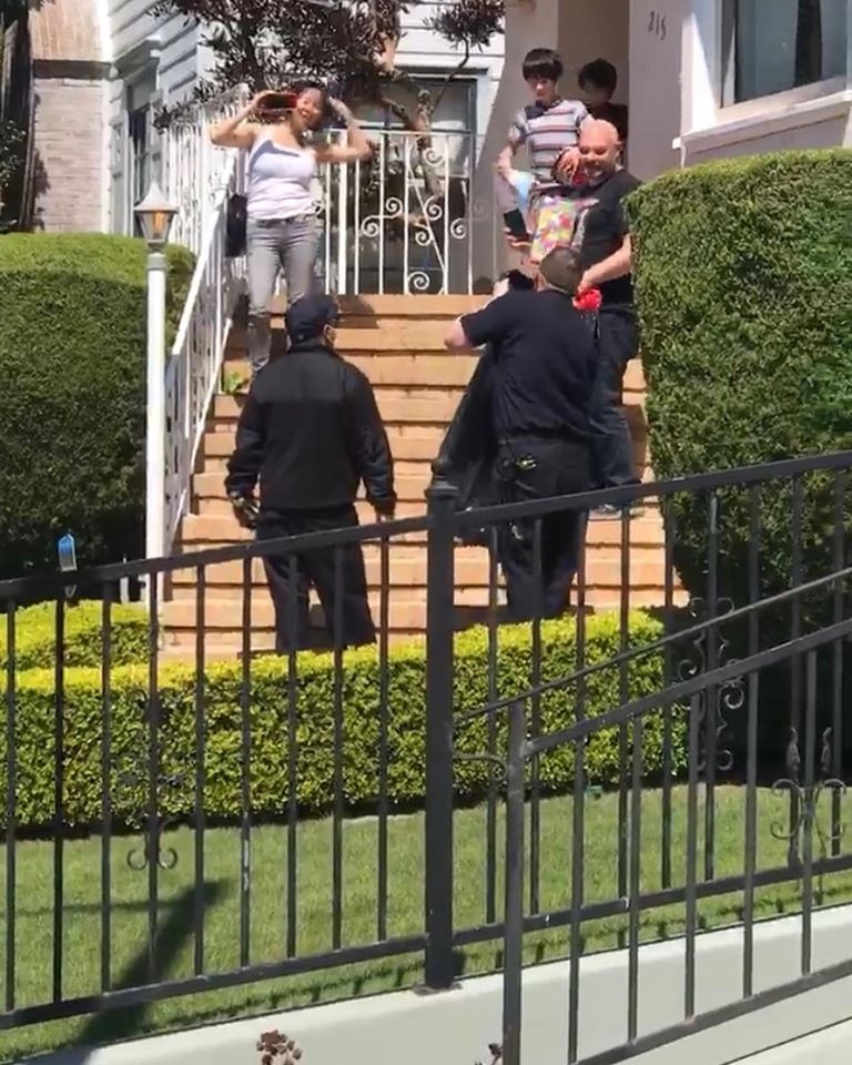 lính cứu hỏa tặng quà sinh nhật ảnh 4 linh cuu hoa tang qua sinh nhat anh 4