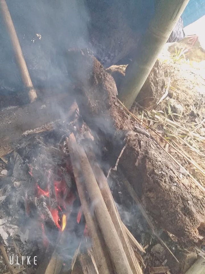 nu sinh dung lan hoc bai anh 3