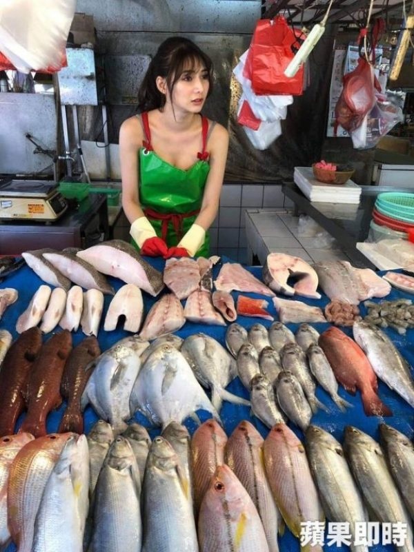 hot girl bán cá ảnh 2 hot girl ban ca anh 2