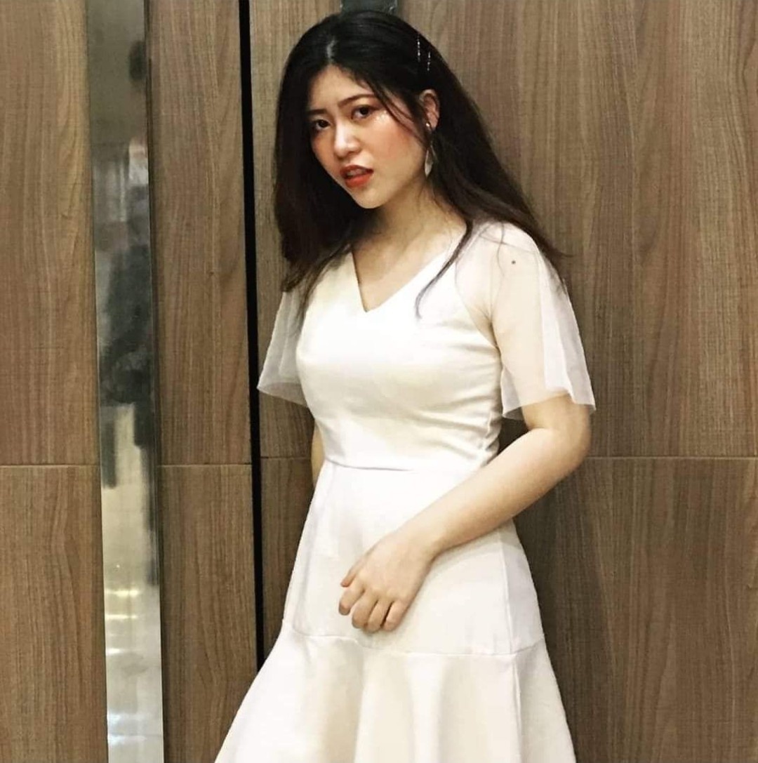 nu sinh 7 thu tieng anh 2