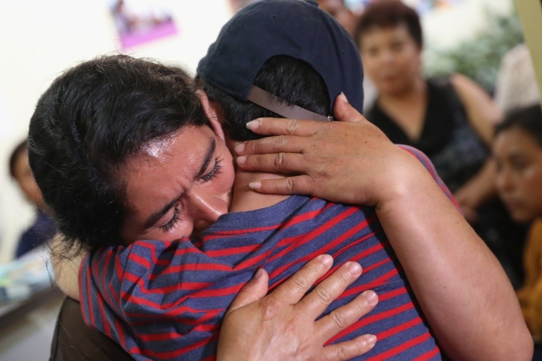 Nguoi cha nhap cu nuoi con trai hoc Harvard qua doi vi Covid-19 hinh anh