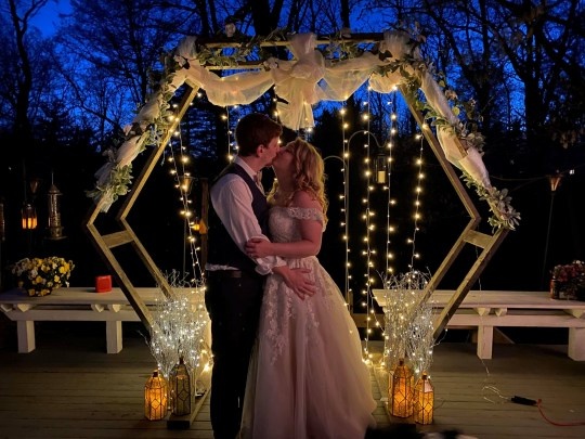 to chuc dam cuoi mua dich anh 2