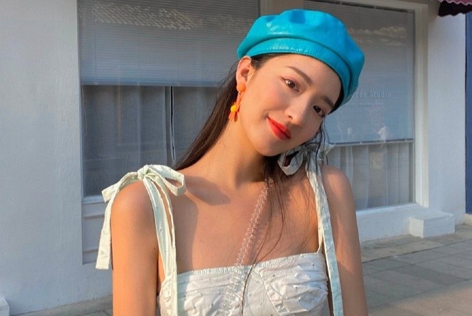 Nu sinh cao 1,78 m duoc goi la 'thien than bong ro' hinh anh