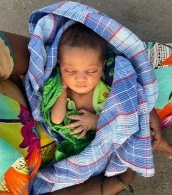 di bo 160 km sau khi sinh con anh 1