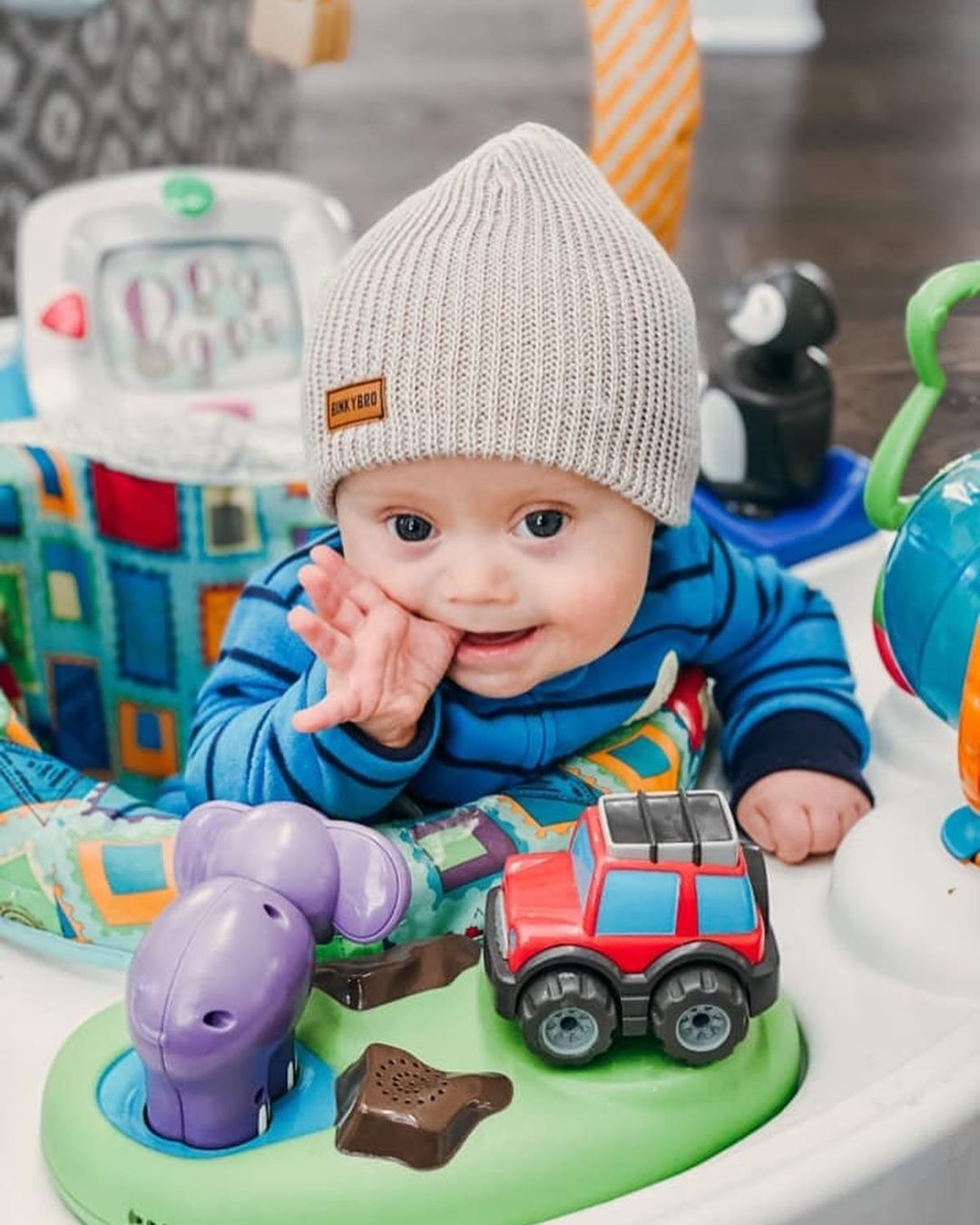 bé trai bị down làm mẫu ảnh ảnh 6 be trai bi down lam mau anh anh 6