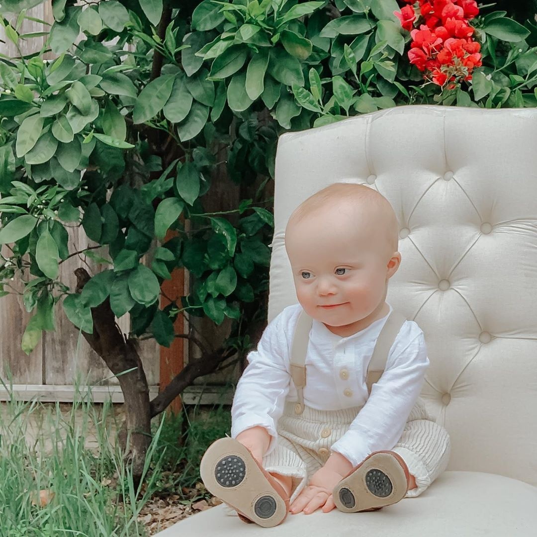 be trai bi down lam mau anh anh 7